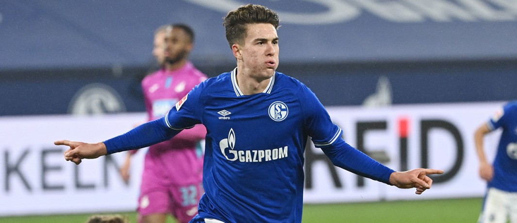 Vòng 15 Bundesliga: Schalke giành chiến thắng đầu tay